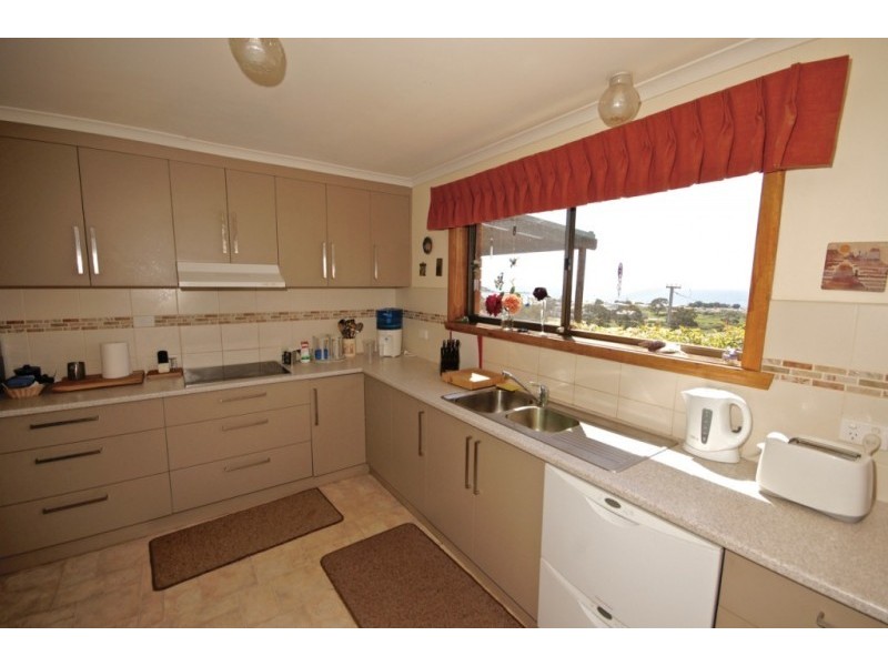 8 Cliffden Court, East Devonport TAS 7310