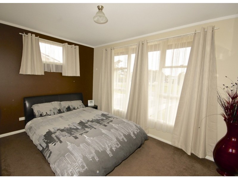 7 College Court, Devonport TAS 7310