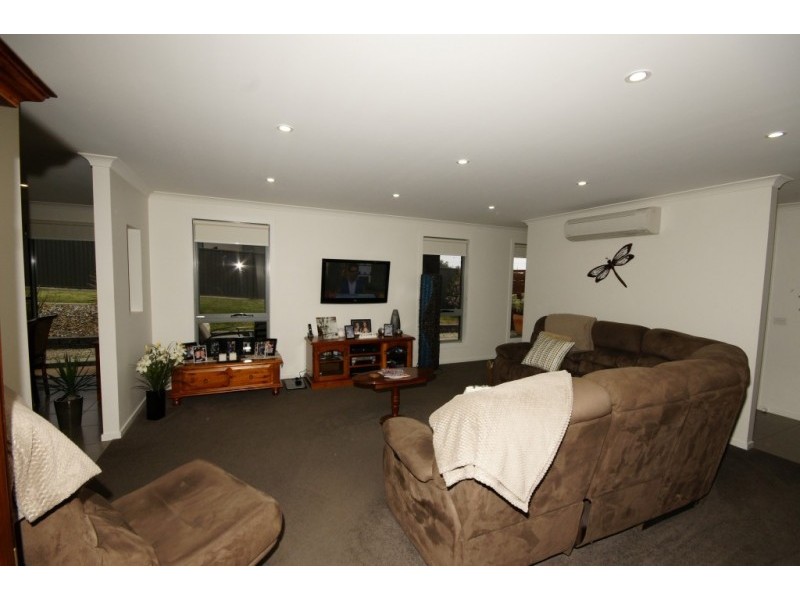 25 Washington Drive, Stony Rise TAS 7310