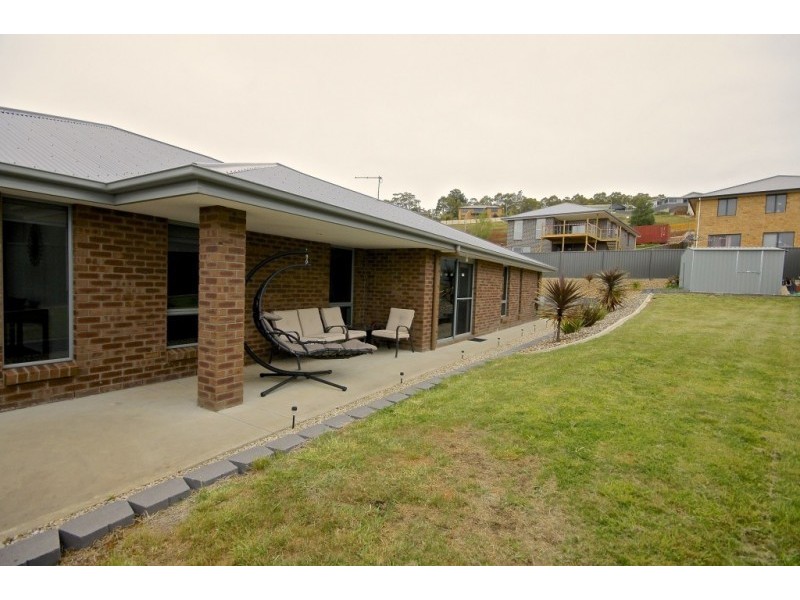 25 Washington Drive, Stony Rise TAS 7310