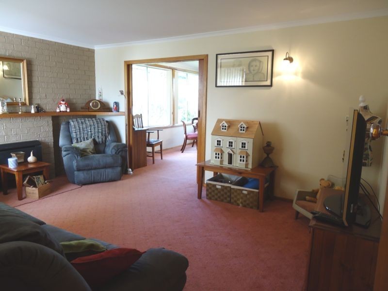 32 Chichester Drive, Devonport TAS 7310