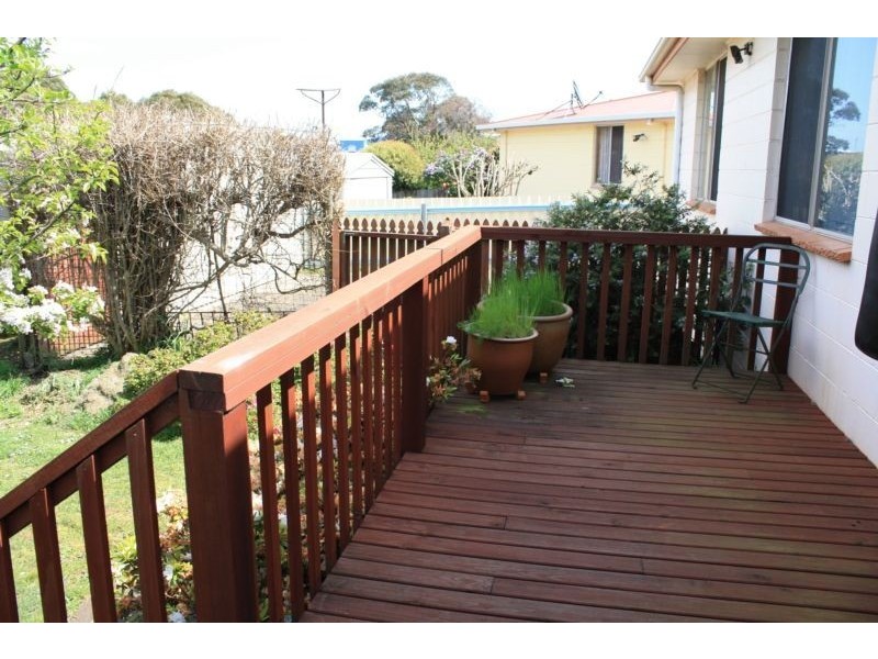 32 Chichester Drive, Devonport TAS 7310