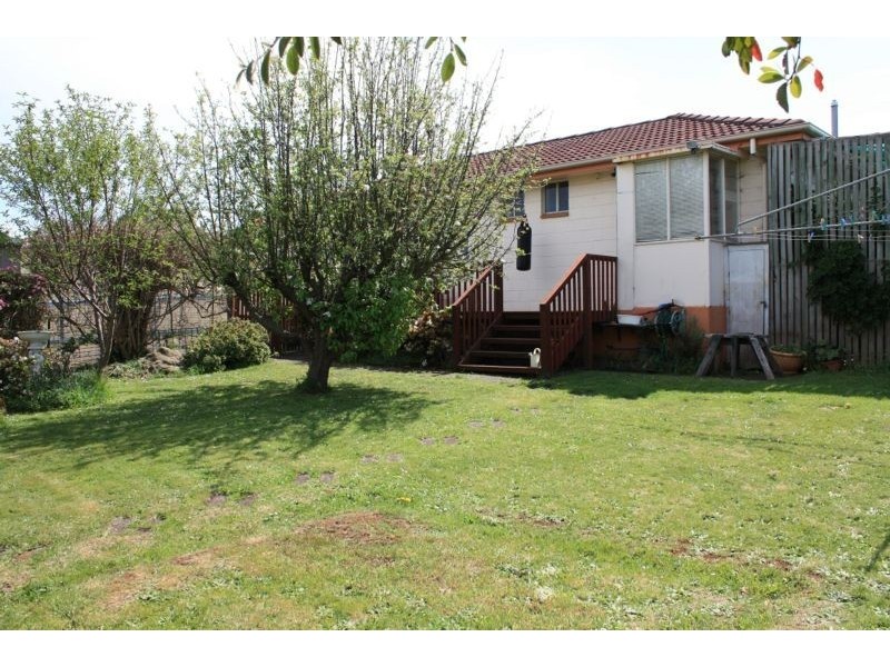 32 Chichester Drive, Devonport TAS 7310