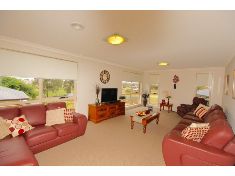 18 Rowena Court, Devonport TAS 7310