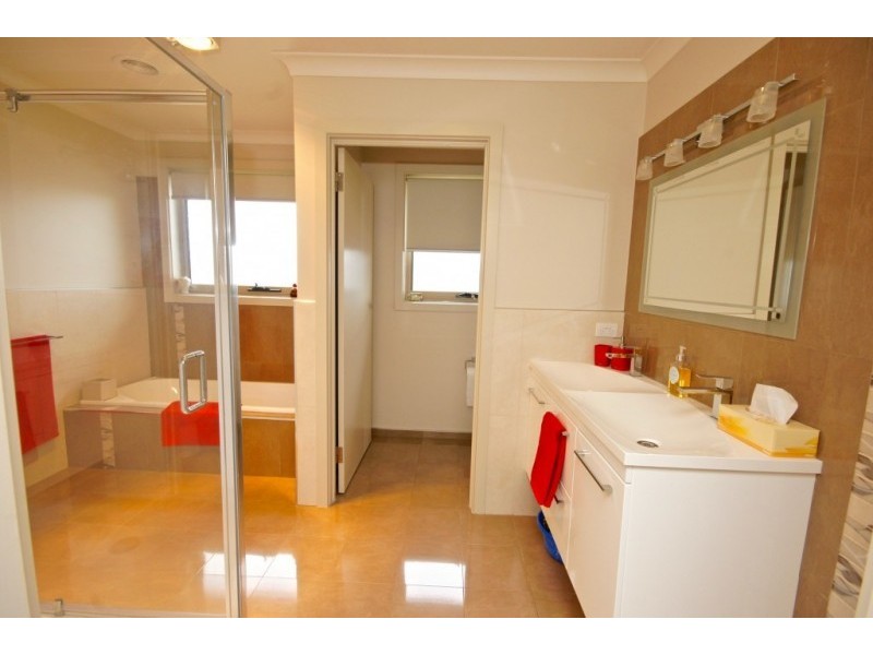 18 Rowena Court, Devonport TAS 7310