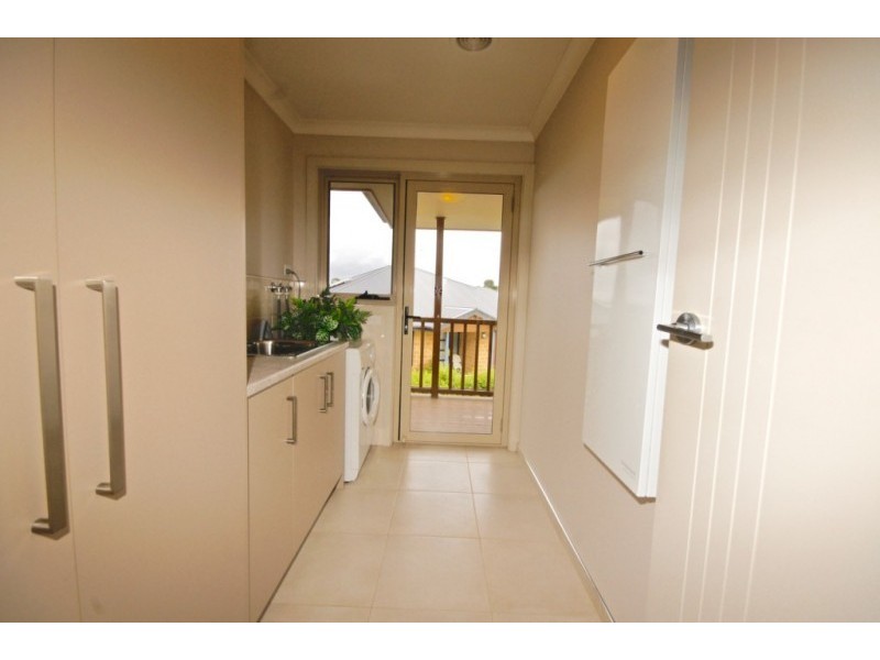 18 Rowena Court, Devonport TAS 7310