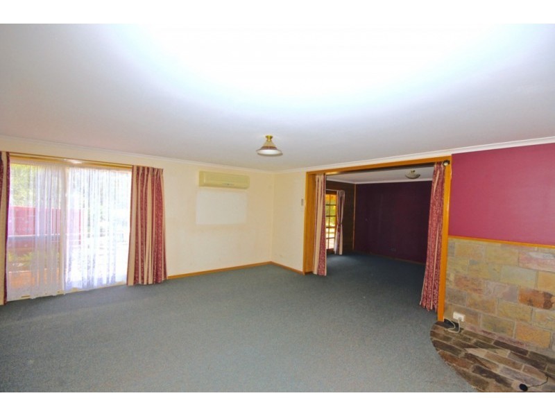 2 Winifred Avenue, Acacia Hills TAS 7306