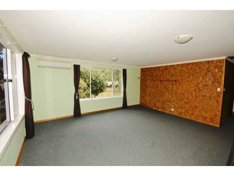 2 Winifred Avenue, Acacia Hills TAS 7306