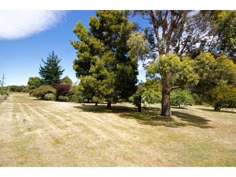 2 Winifred Avenue, Acacia Hills TAS 7306