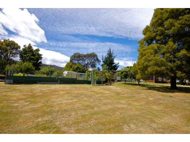 2 Winifred Avenue, Acacia Hills TAS 7306