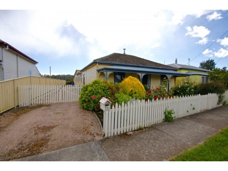 137 Main Street, Sheffield TAS 7306