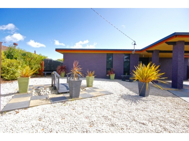 8 Camelia Place, Devonport TAS 7310