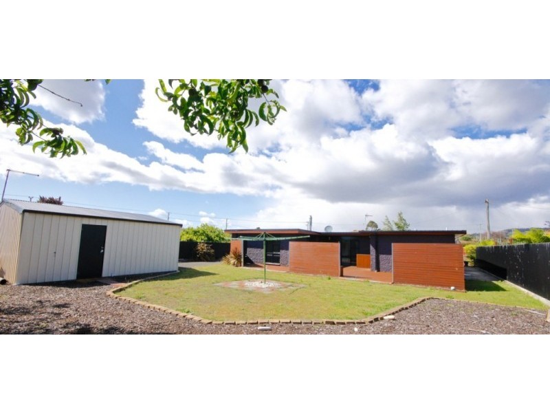 8 Camelia Place, Devonport TAS 7310