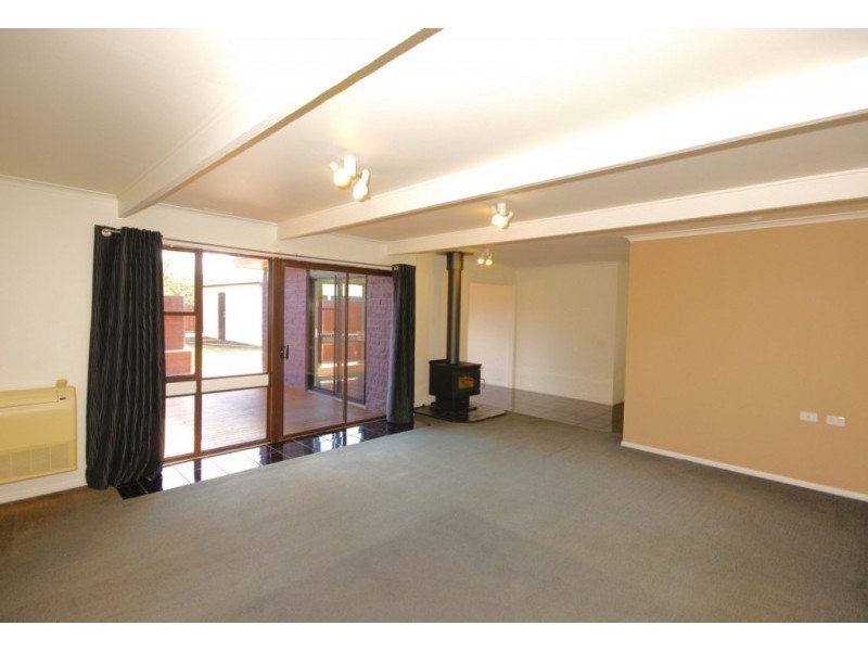 8 Camelia Place, Devonport TAS 7310