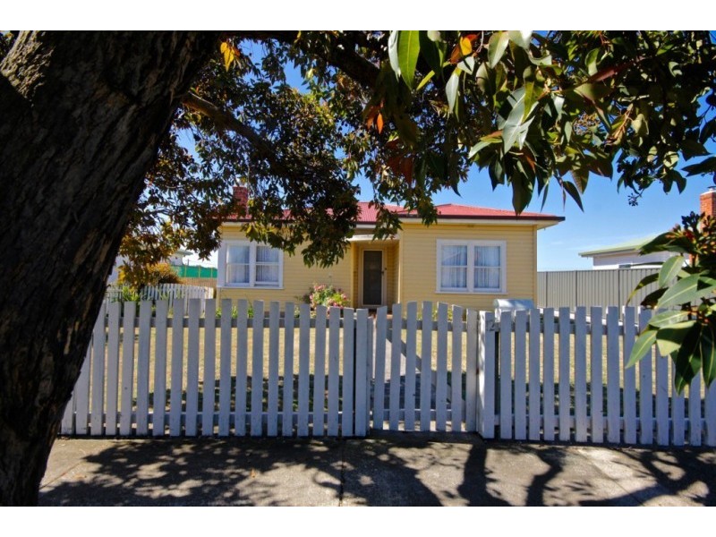12 Madden Crescent, Devonport TAS 7310