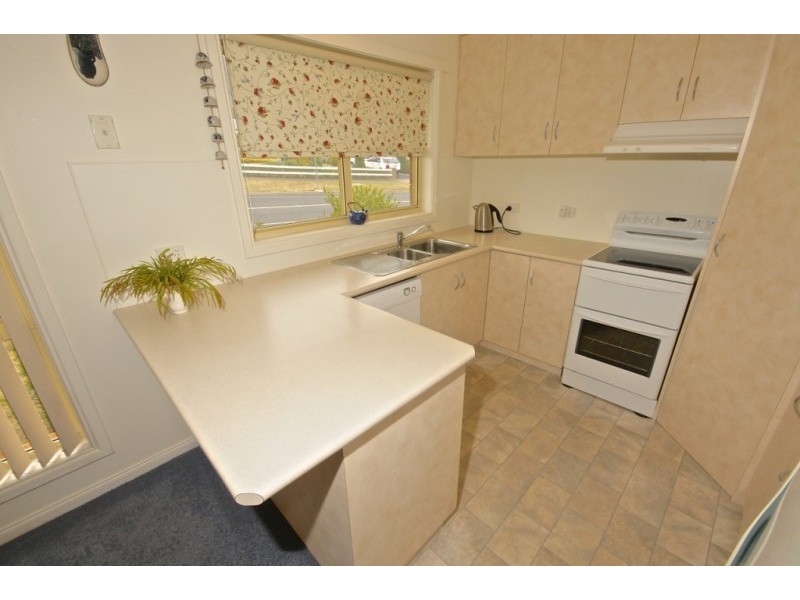 1/1 Enderley Court, Ambleside TAS 7310