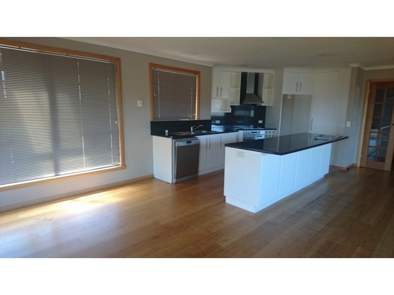11 Cherry Grove, Latrobe TAS 7307