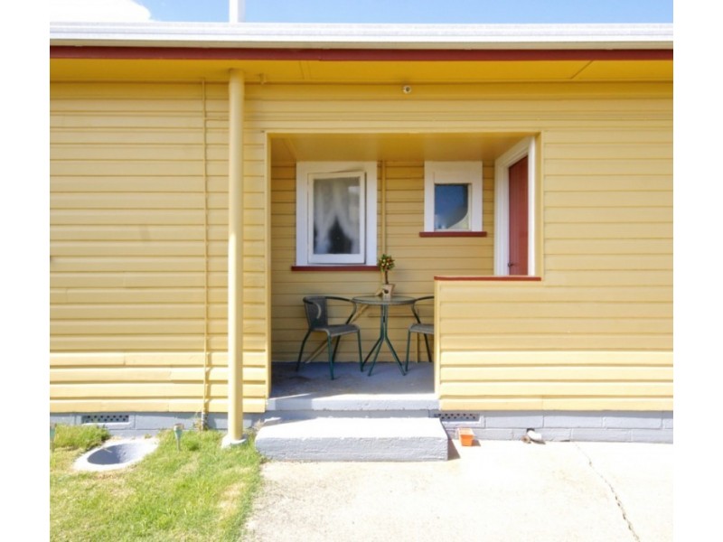 23 Madden Crescent, Devonport TAS 7310