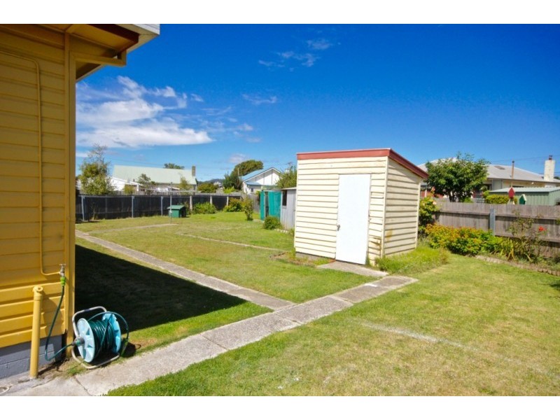 23 Madden Crescent, Devonport TAS 7310