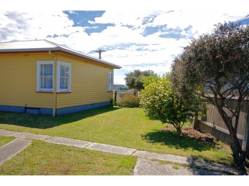 23 Madden Crescent, Devonport TAS 7310
