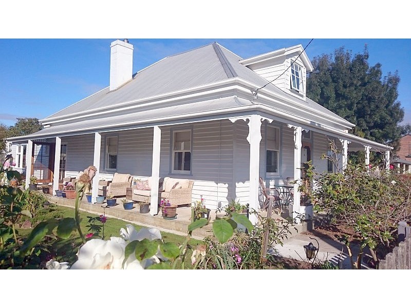 6 George Street, Latrobe TAS 7307