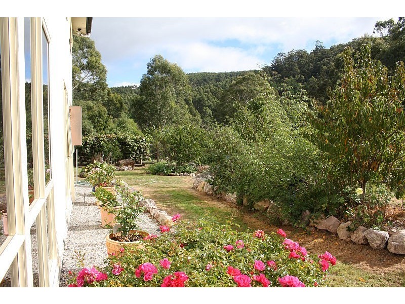 25 Kookaburra Rock Road, Sheffield TAS 7306