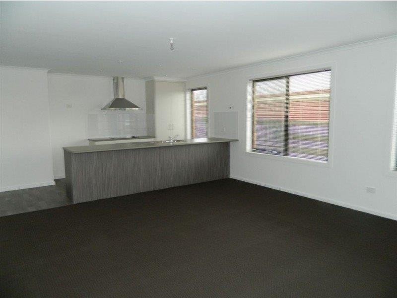 2/16 Cherry Grove, Latrobe TAS 7307