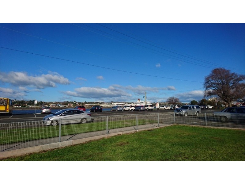 9 Victoria Parade, Devonport TAS 7310