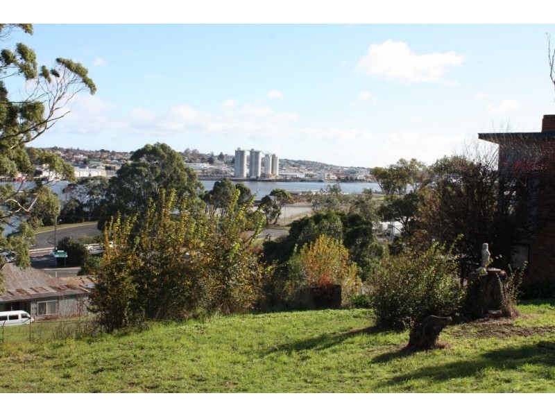 4 Marine Street, East Devonport TAS 7310