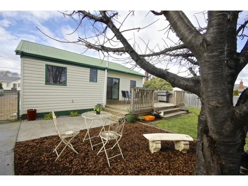 7 Ashgrove Street, Devonport TAS 7310