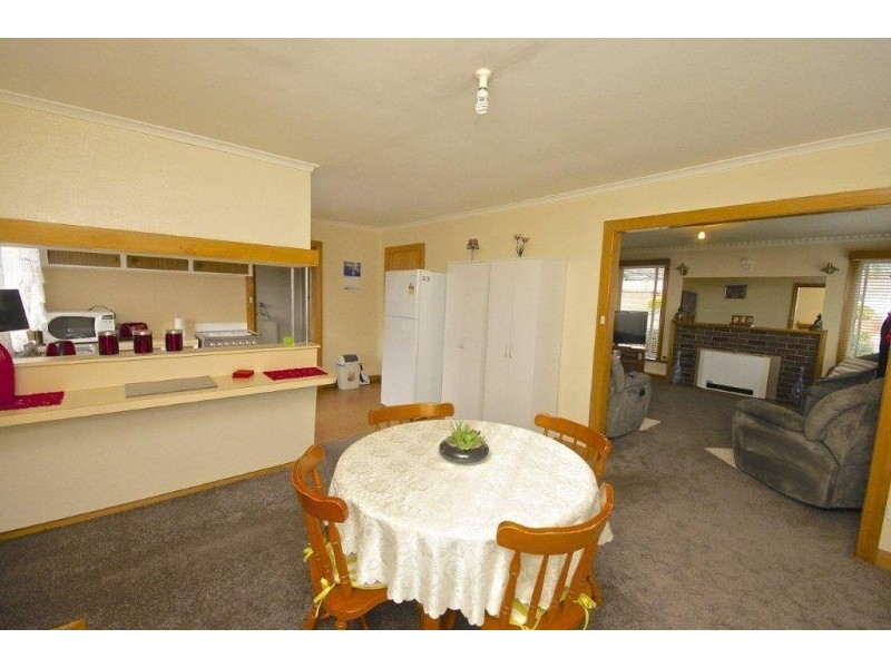 13 Maple Avenue, Devonport TAS 7310