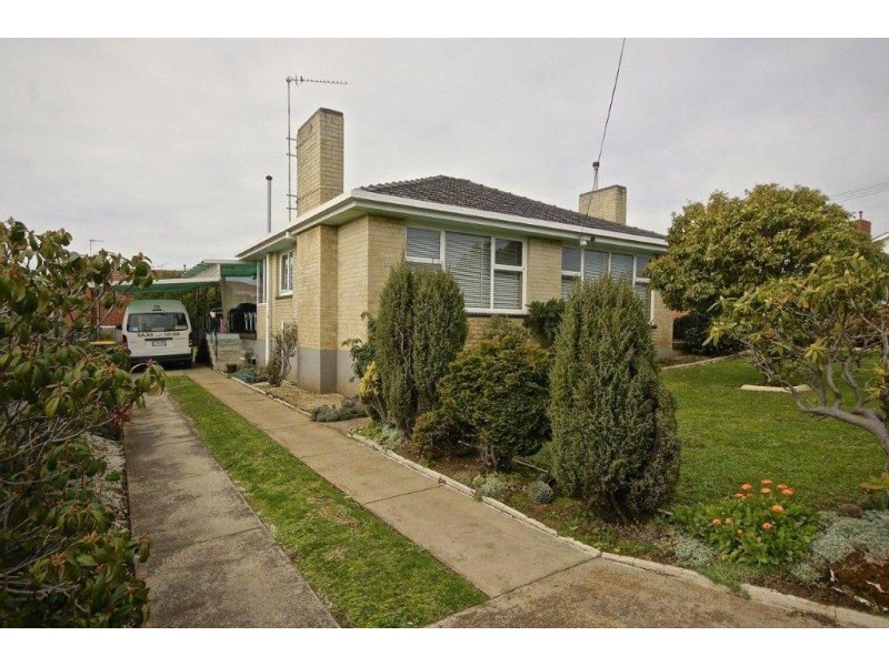 13 Maple Avenue, Devonport TAS 7310
