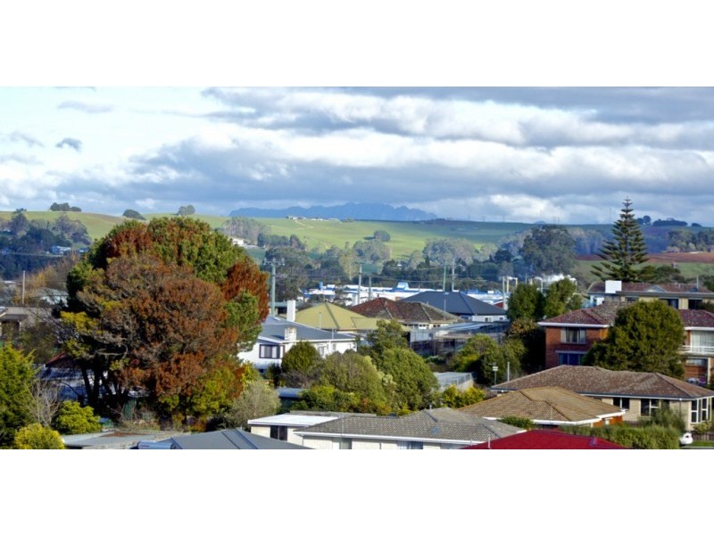 18 Kywong Crescent, West Ulverstone TAS 7315