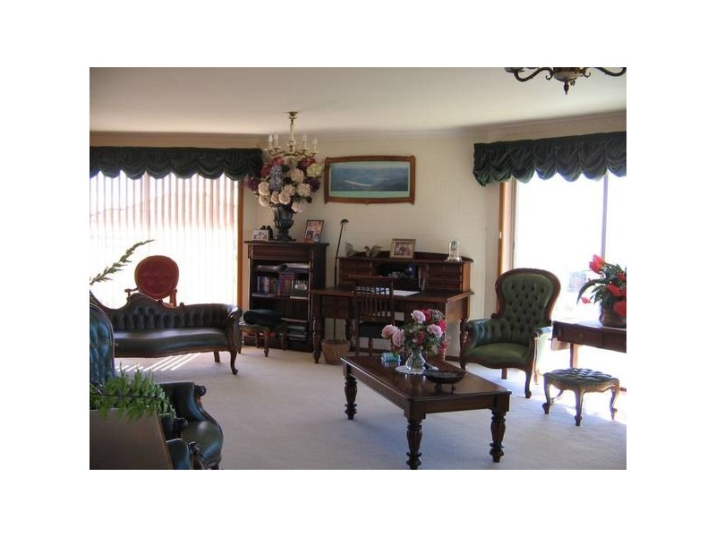 6 Cromwell Crescent, Devonport TAS 7310