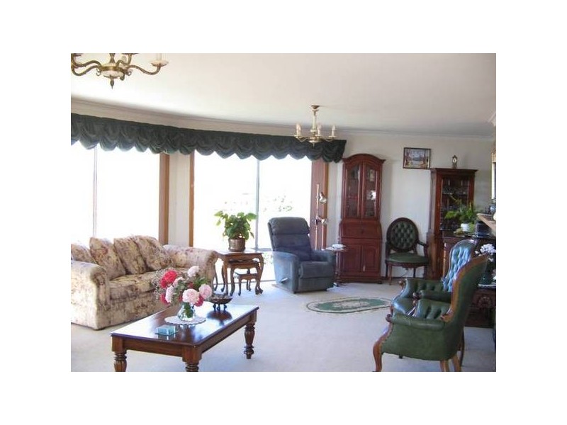 6 Cromwell Crescent, Devonport TAS 7310