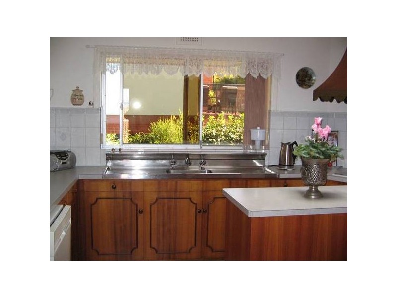 6 Cromwell Crescent, Devonport TAS 7310