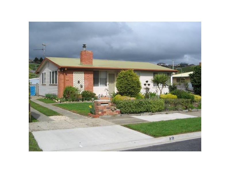 10 Iluka Avenue, East Devonport TAS 7310