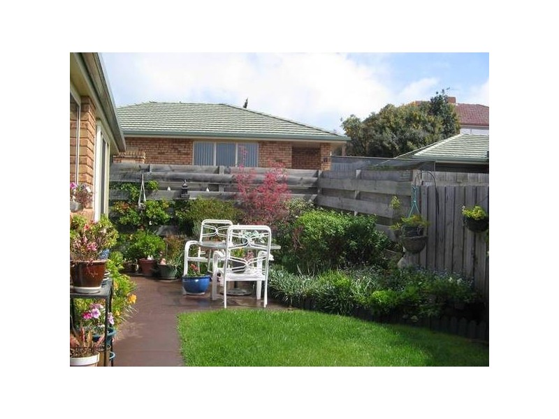 2/100a Nicholls Street, Devonport TAS 7310