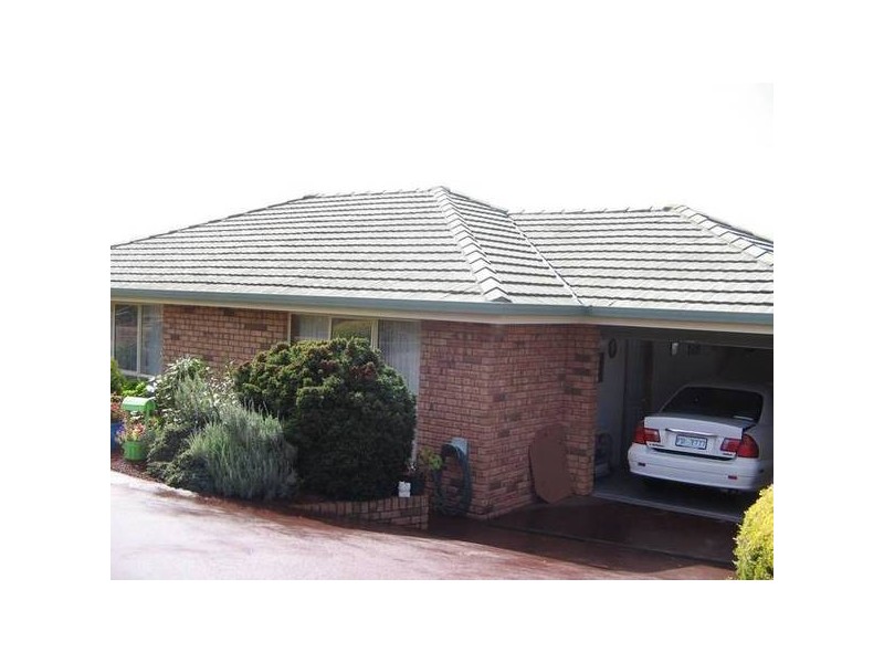 2/100a Nicholls Street, Devonport TAS 7310