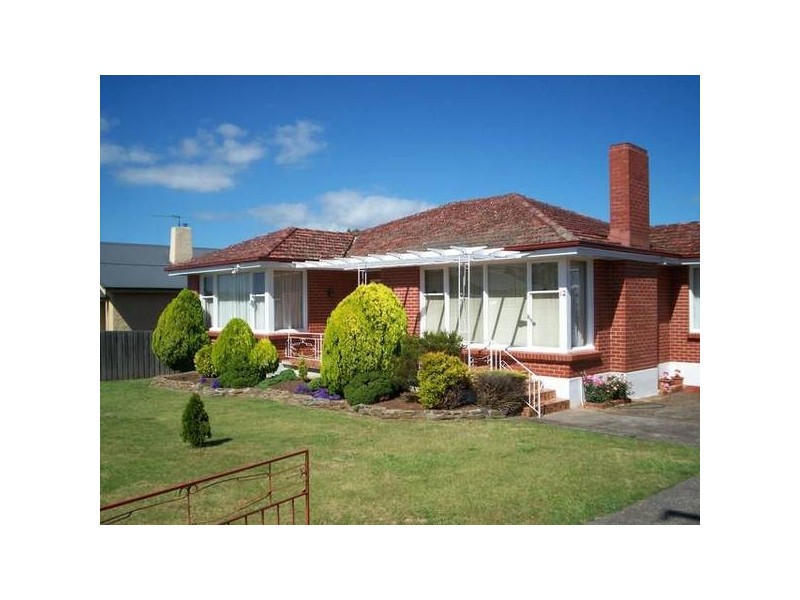 12 Sumberg Street, Devonport TAS 7310