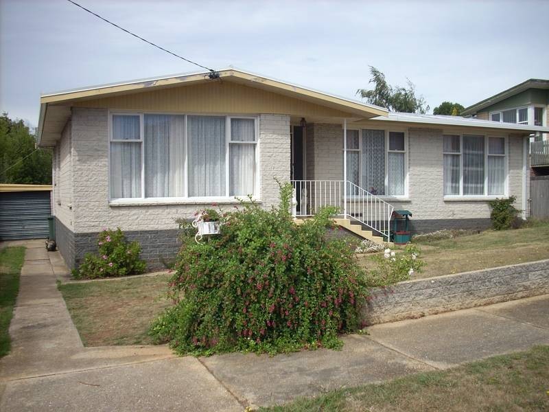 11 McBride Street, Devonport TAS 7310