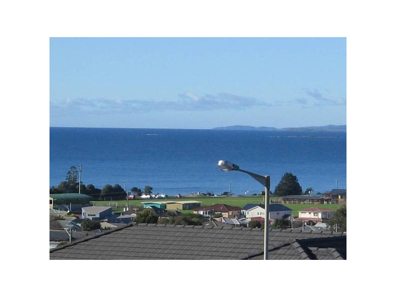 8 Saunders Court, Devonport TAS 7310