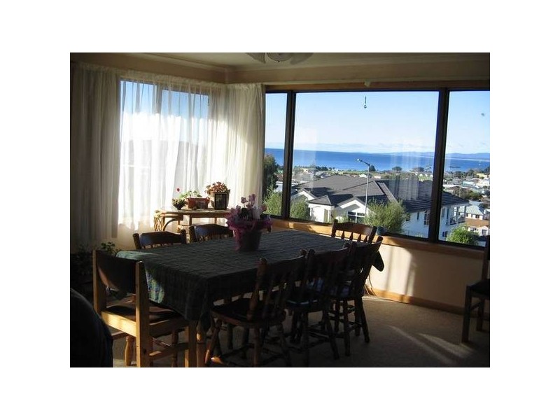 8 Saunders Court, Devonport TAS 7310