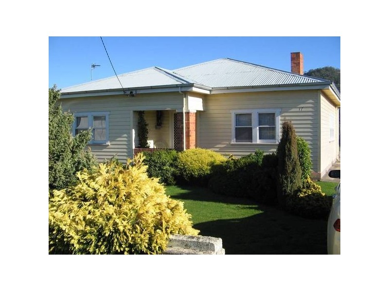 17 Stony Rise Road, Devonport TAS 7310