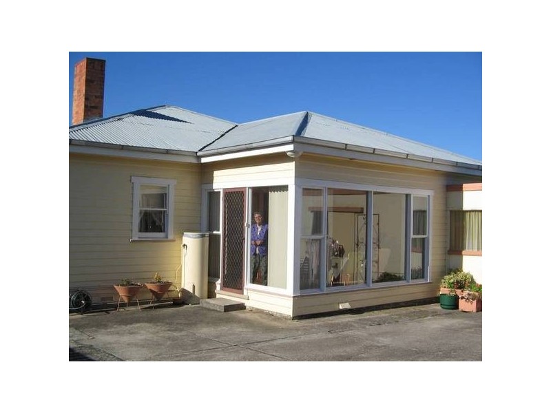 17 Stony Rise Road, Devonport TAS 7310