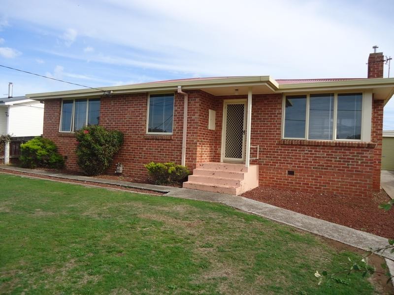 9 Raymond Avenue, Devonport TAS 7310