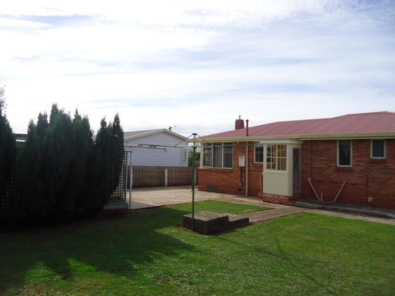 9 Raymond Avenue, Devonport TAS 7310