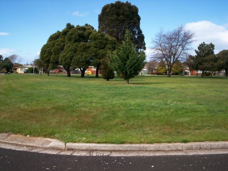 17 Nyora Court, Devonport TAS 7310