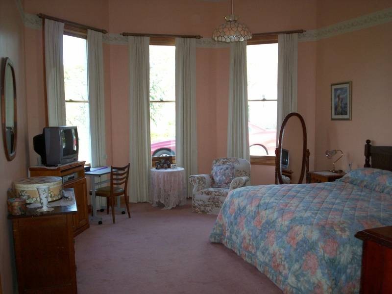 13 Rundle Road, Devonport TAS 7310