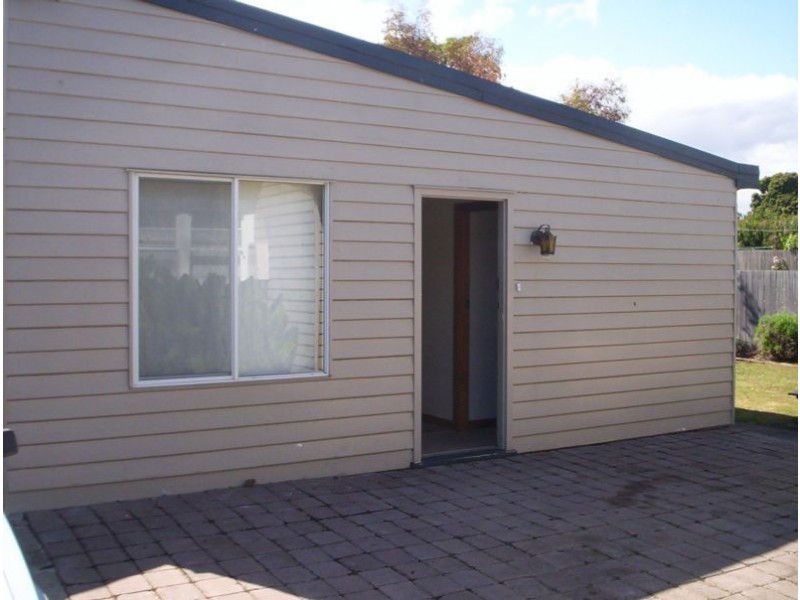 2/35 Hiller Street, Devonport TAS 7310